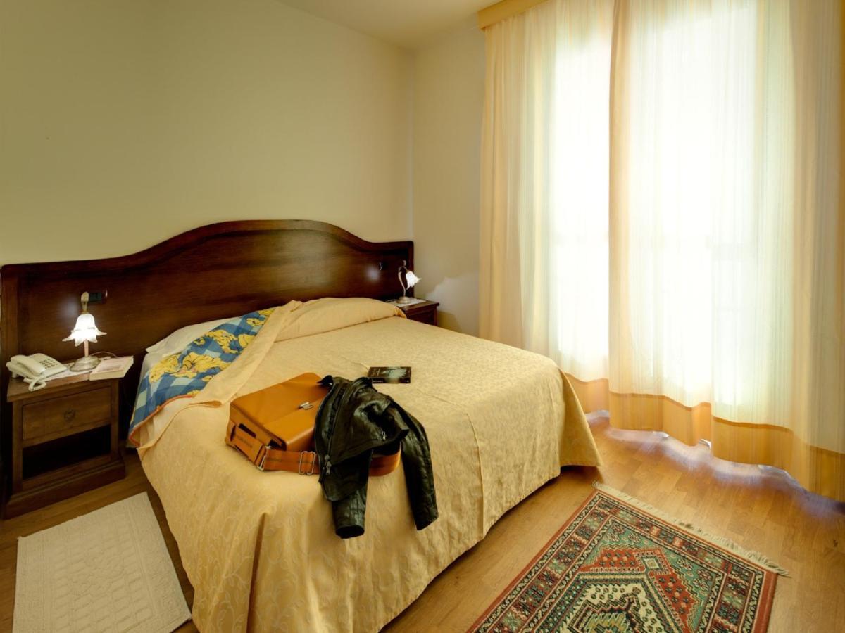 Villa Butussi - L'Ospitalita Del Vino Corno di Rosazzo Номер фото